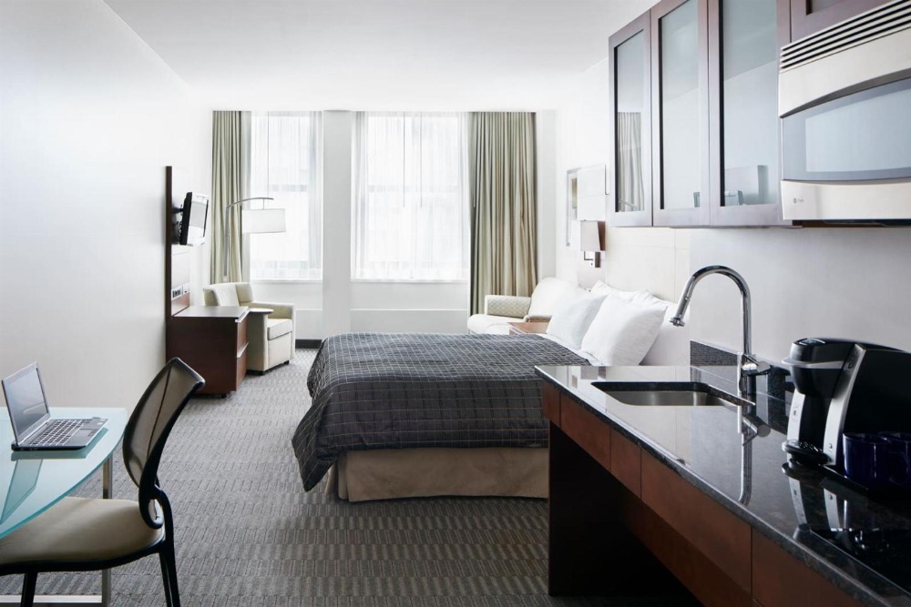 River Hotel Main image